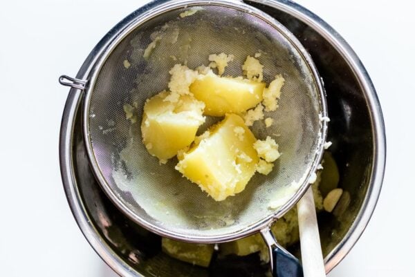 best way to mash potatoes | sharefavoritefood.com