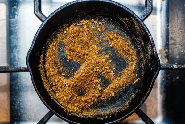 toasting spices | sharefavoritefood.com