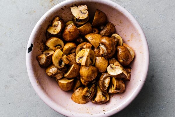 mushrooms in soy sauce and garlic | sharefavoritefood.com