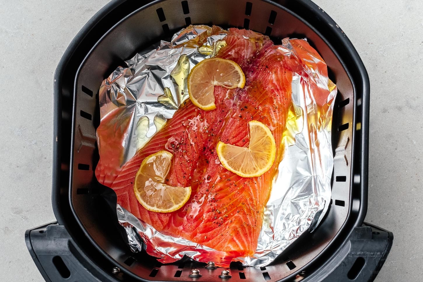 salmon in an air fryer | sharefavoritefood.com