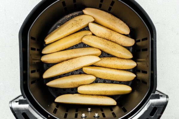potatoes in air fryer | sharefavoritefood.com