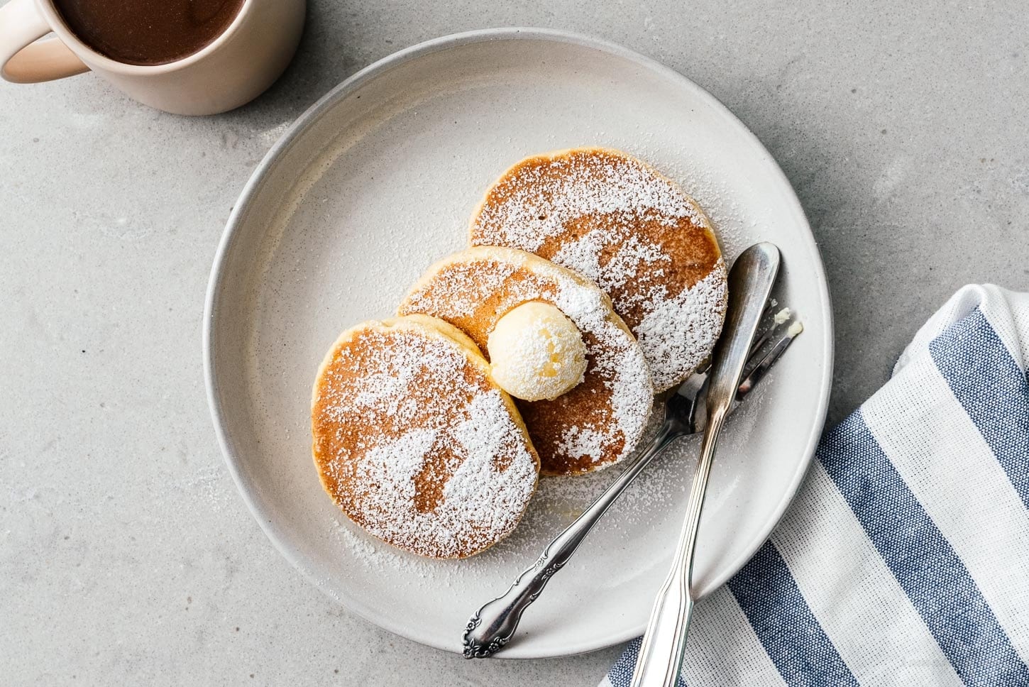 keto souffle pancakes | sharefavoritefood.com