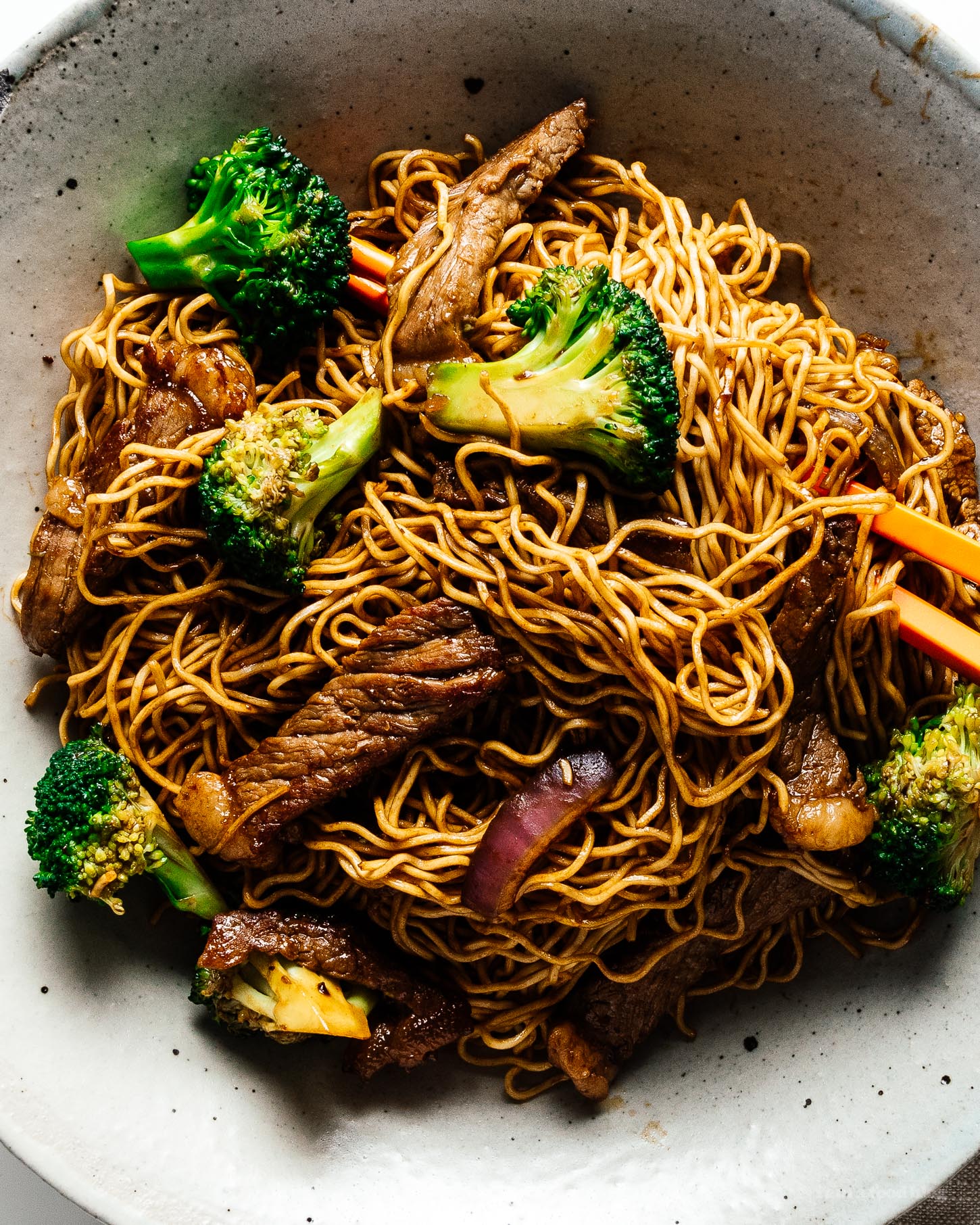 Easy Beef and Broccoli Chow Mein Recipe | sharefavoritefood.com